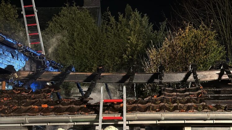 Garagenbrand in Kalkar: Feuerwehr verhindert Übergreifen auf Wohnhaus