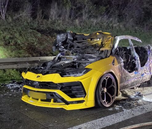 Fahrzeugbrand auf der A4: Lamborghini Urus brennt vollständig aus