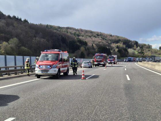 Unfall auf der BAB 3 bei Waldaschaff: Zwei Verletzte nach Folgekollision