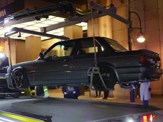 Polizei Berlin stoppt Raser mit 135 km/h und zieht 10 Poser-Autos aus dem Verkehr