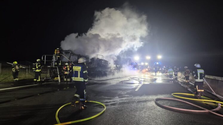 Lkw-Brand auf der A3 bei Triefenstein: 60-Tonner geht in Flammen auf