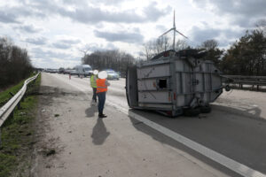 PKW-Brand auf der A66 bei Langenselbold: Range Rover in Flammen