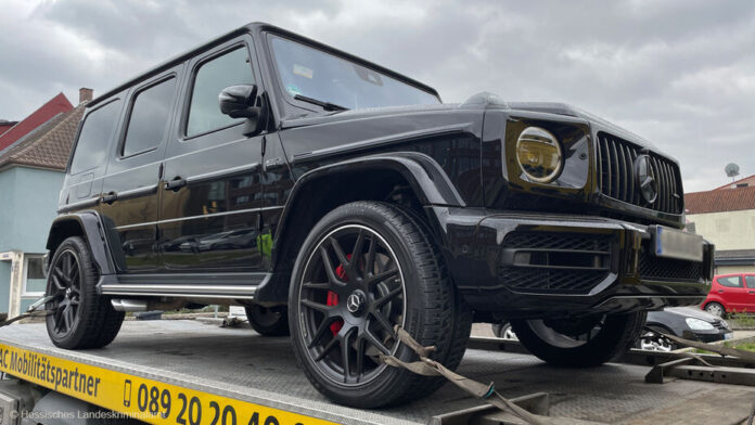 Betrug mit wertvollen Büchern: Razzia und Festnahmen in Hessen