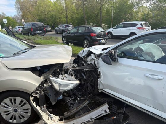 Unfall in Buxtehude auf der Stader Straße: Sechs Personen verletzt