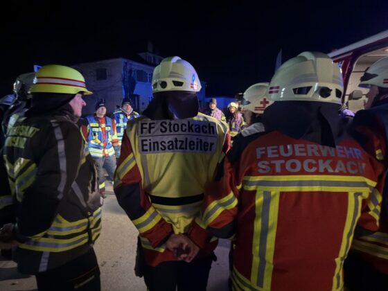 Gro&szlig;brand in Stockach: Flammen in Gesch&auml;ftsgeb&auml;ude gel&ouml;scht