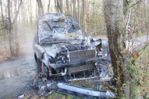 Unfall auf der L255 bei Etscheid: Frontalkollision fordert vier Verletzte