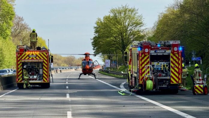 Unfall auf der BAB 52 bei Ratingen: Rettungshubschrauber im Einsatz