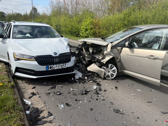 Unfall in Buxtehude auf der Stader Straße: Sechs Personen verletzt