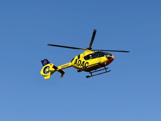 Unfall auf der Rhader Straße in Marbeck: Frontalkollision fordert vier Verletzte