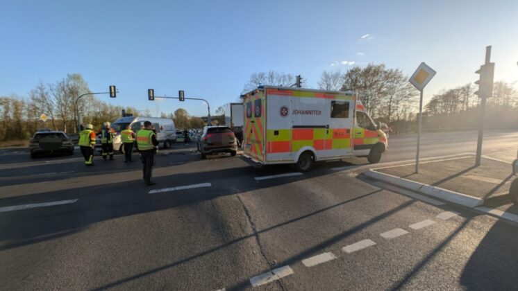 Unfall in Hösbach an der Stachus-Kreuzung: Verkehrschaos und Ignoranz