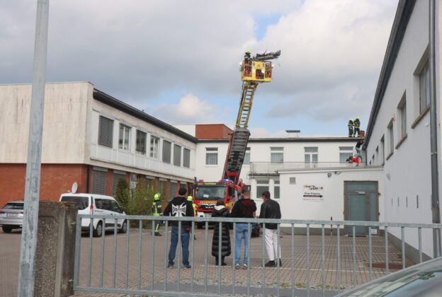 Rettungsaktion in Viernheim: Vermisster 63-Jähriger auf Dach gefunden