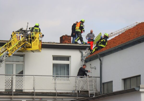 Rettungsaktion in Viernheim: Vermisster 63-Jähriger auf Dach gefunden