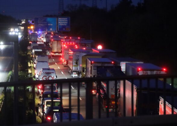 Tödlicher Unfall auf der A6 bei Viernheim: Bauarbeiter verstorben
