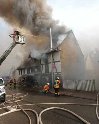 Gebäudebrand in Waldwimmersbach: 92-Jährige stirbt in Flammen