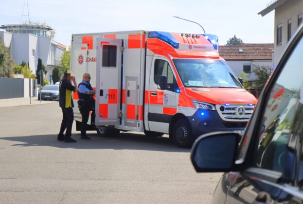 Unfall in der Max-Planck-Straße in Viernheim: Postauto übersieht Radfahrer
