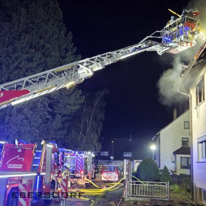 Hausbrand in Sonnefeld: 72-jähriger Bewohner in Lebensgefahr