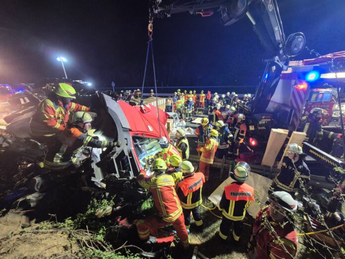 Unfall auf der BAB 3 bei Aschaffenburg: Lkw-Fahrer stirbt nach Kollision