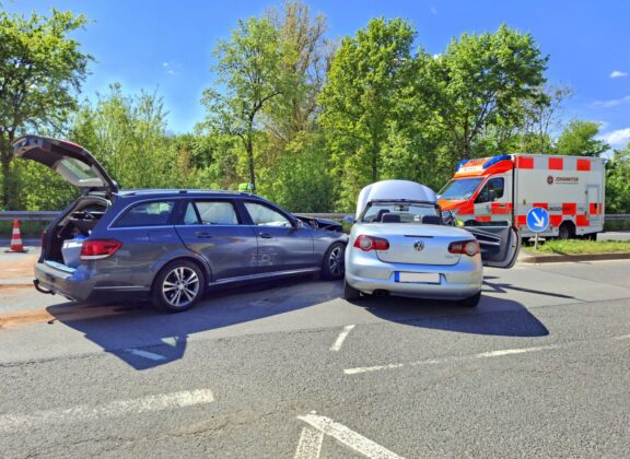 Unfall in Viernheim: Drei Verletzte nach Stoppschild-Fehler