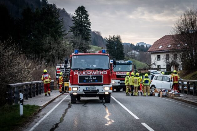 Unfall in Hammer auf der B 306: Stahlseil verhindert Absturz