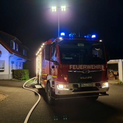 Garagenbrand in Himbach: Unterstand brennt in voller Ausdehnung