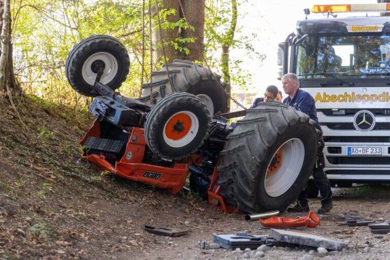 Traktorunfall in Palling: 67-Jähriger stirbt bei Probefahrt