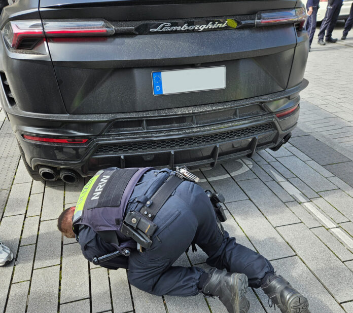 Kontrollen am Karfreitag in Düsseldorf: Polizei zieht Poser aus dem Verkehr