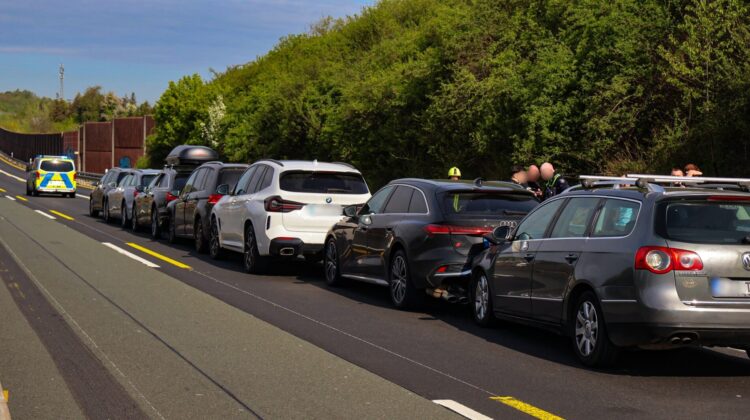 Unfall auf der A3 bei K&ouml;nigswinter: Massenkarambolage mit 26 Beteiligten