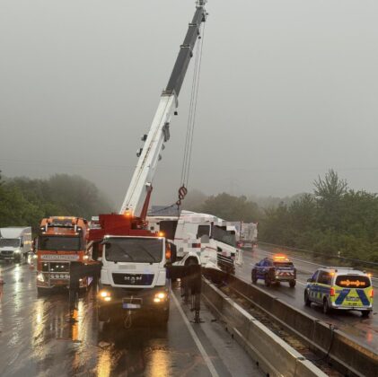 Lkw-Unfall auf der A3: Verkehrschaos im Siebengebirge