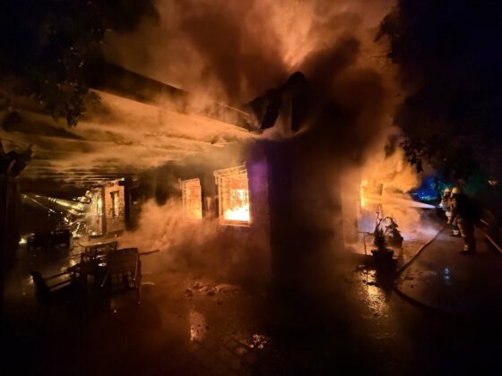 Brand in Speyer: Gastst&auml;tte Paradies am See vollst&auml;ndig zerst&ouml;rt