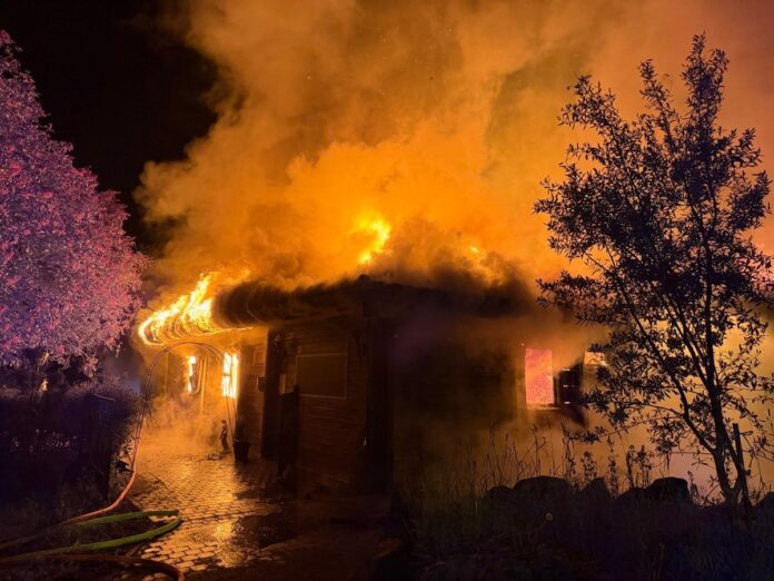 Brand in Speyer: Gaststätte Paradies am See vollständig zerstörtv