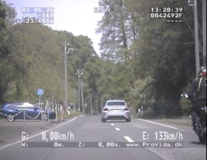Unfall auf der B57 bei Xanten: Drei Verletzte nach Frontalkollision