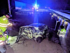 Unfall bei Brakel: Zwei Verletzte nach heftiger Kollision auf B252