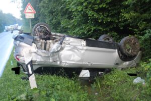 Busunfall bei Ampermoching: Kollision fordert ein Todesopfer