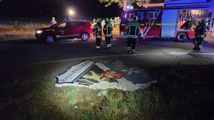 Unfall auf der K23 am Wappenkreisel: Pkw-Insassen im Krankenhaus