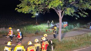 Brand in Schöllkrippen: Feuerwehr schützt Nachbarhäuser bei Großeinsatz