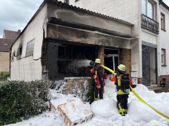 Brand in Großostheim am Donnerstag: Verpuffung zerstört Fassade