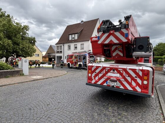 Brand in Großostheim am Donnerstag: Verpuffung zerstört Fassade