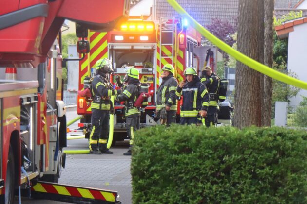 Feuerwehr Viernheim: Realitätsnahe Großübung in Abrissgebäude