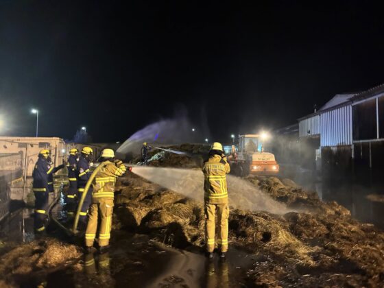 Gro&szlig;brand im Gewerbegebiet Dudenhofen: 15-st&uuml;ndiger Einsatz