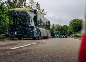 Unfall bei Hahnenfurth: Autofahrer schwebt in Lebensgefahr