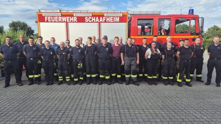 23 Einsatzkräfte meistern erfolgreich den intensiven Maschinistenlehrgang in Babenhausen