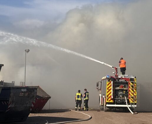 Großbrand in Welgesheim: 300 Kräfte bekämpfen Müllbrand