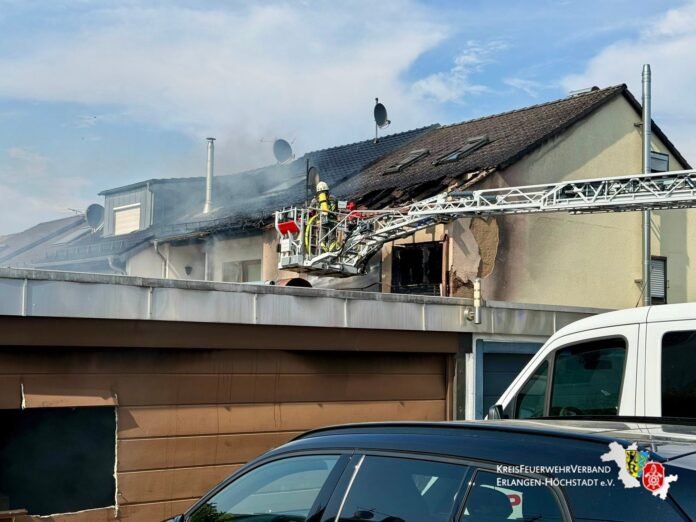 Verheerender Garagenbrand führt zu massiver Brandausbreitung im Eckentaler Ortsteil Forth