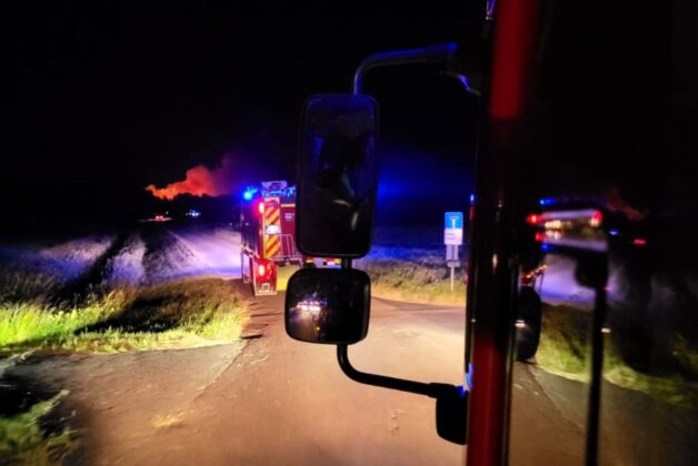 Mehrere Hubschrauber im Einsatz gegen den großen Waldbrand im Gemeindebereich Übersee