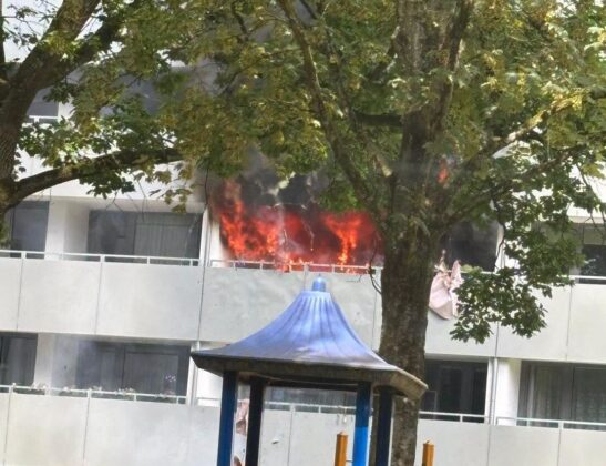 Schwerer Wohnungsbrand fordert die Feuerwehr Erkrath bei einer dramatischen Menschenrettung