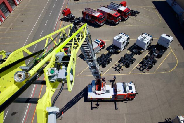 Freiwillige Feuerwehr Goldbach: Neue Drehleiter in Ulm abgeholt