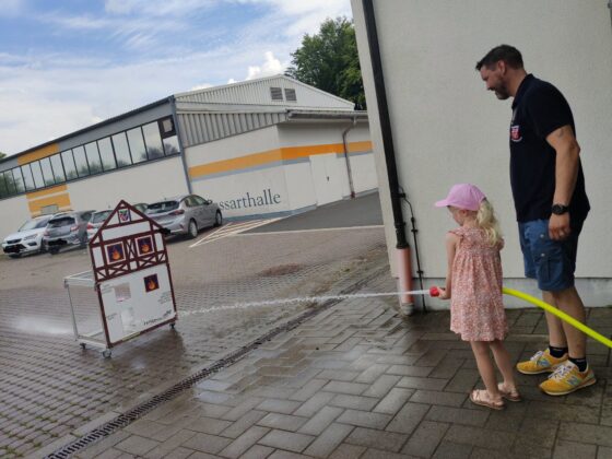 Feuerwehr Heinrichsthal: Brandschutzerziehung im Kindergarten