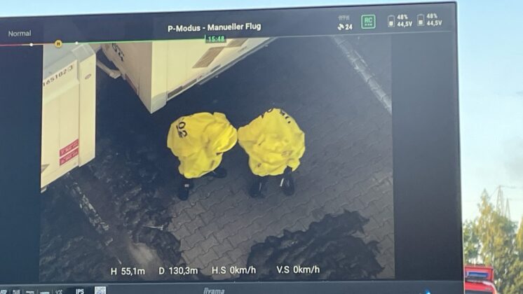 ABC-Einsatz in Lehrte bei Spedition: Gefahrgutunfall löst Großbrand aus