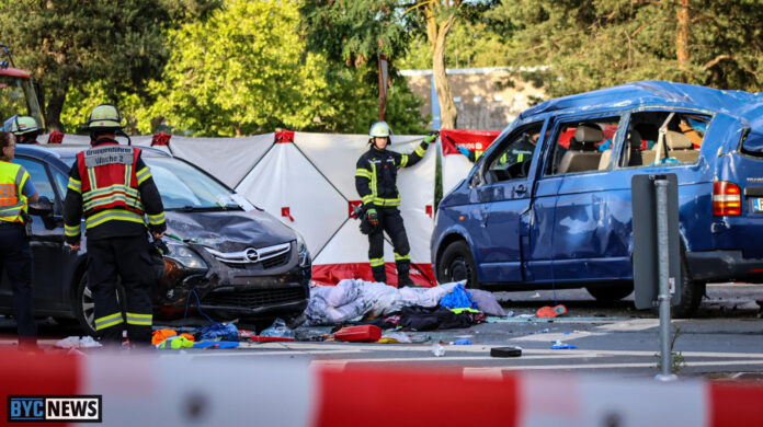 Schwerer Kreuzungsunfall in Mainz: Elf Personen verletzt