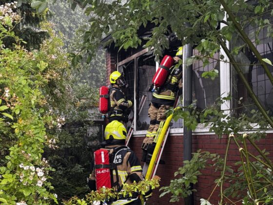 Brand in Schenefeld: Großalarm bei leerstehendem Gewerbebau